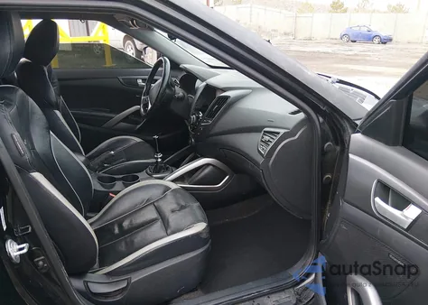 2014 Hyundai Veloster Turbo W/Black z USA, uszkodzony, nr VIN KMHTC6AEXEU198664